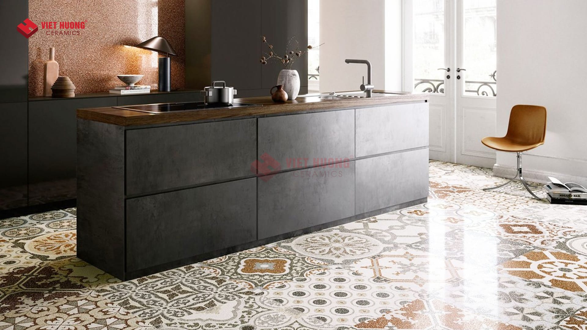 Phòng bếp lát gạch thảm terrazzo hoa văn