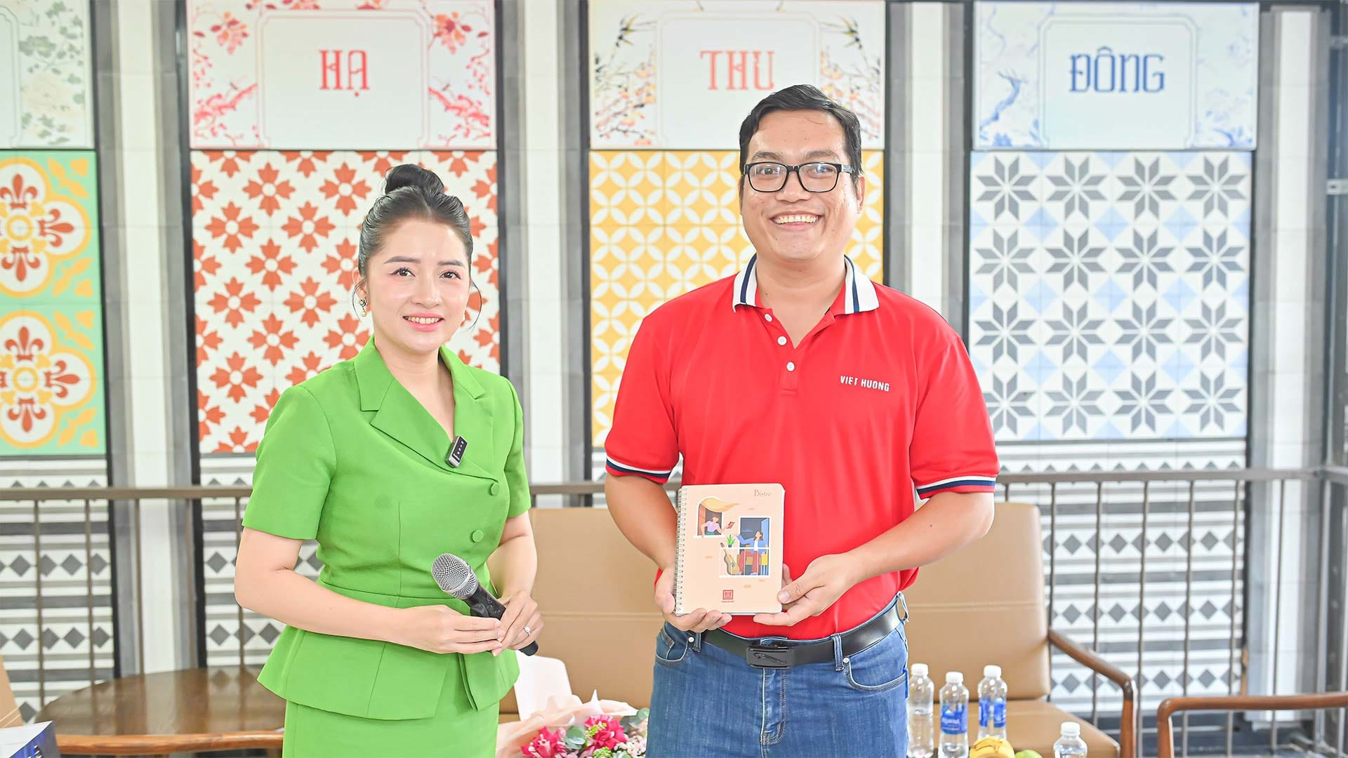 Recap Talkshow: Kỹ Năng Giao Tiếp Trong Bán Hàng Tại Viet Huong Ceramics Recap Talkshow: Kỹ Năng Giao Tiếp Trong Bán Hàng Tại Viet Huong Ceramics