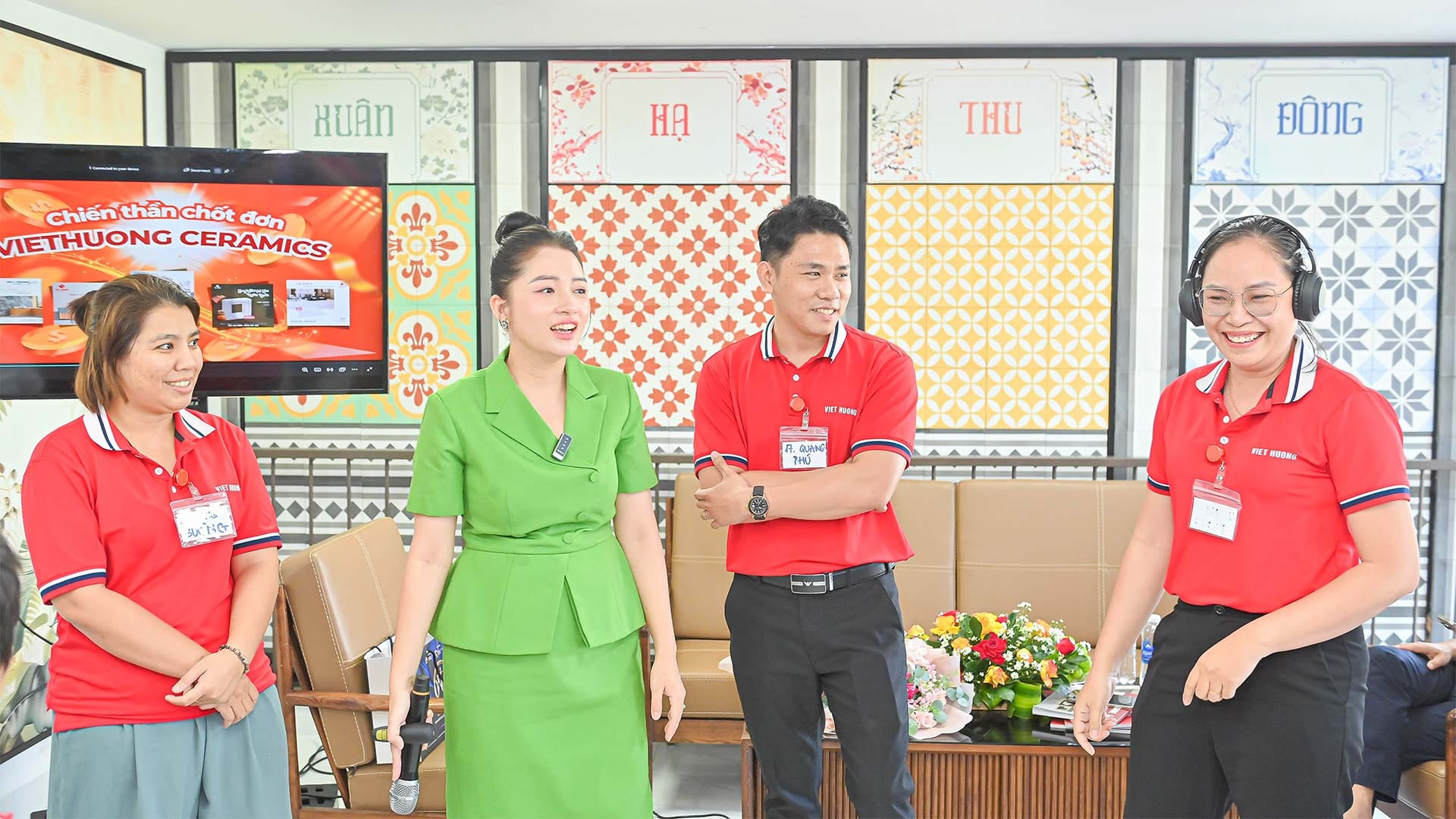 Recap Talkshow: Kỹ Năng Giao Tiếp Trong Bán Hàng Tại Viet Huong Ceramics Recap Talkshow: Kỹ Năng Giao Tiếp Trong Bán Hàng Tại Viet Huong Ceramics