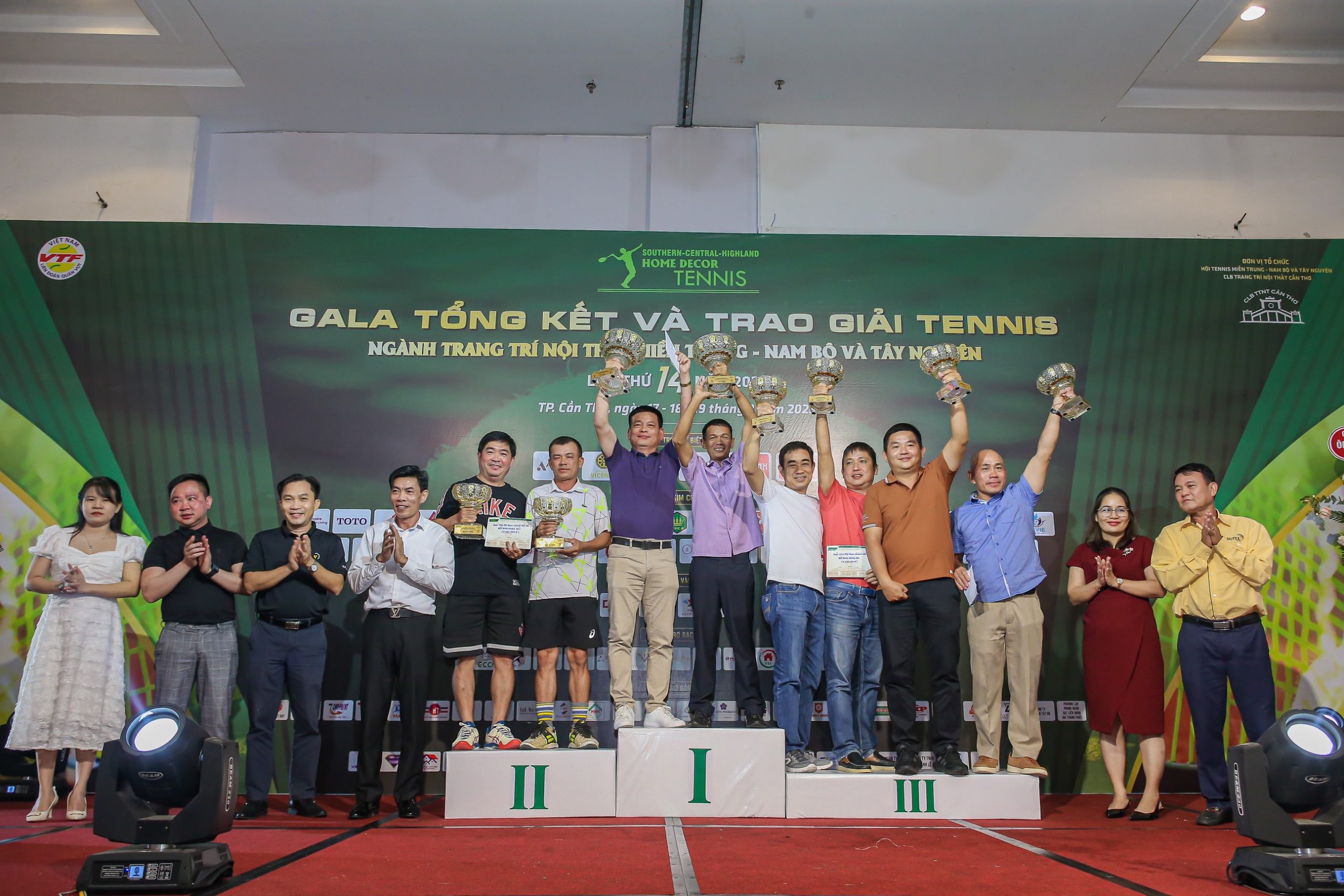Bế mạc Ngày hội tennis ngành Trang trí nội thất Miền Trung Nam Bộ và Tây Nguyên năm 2023 doi nam 1300 ket noi scaled
