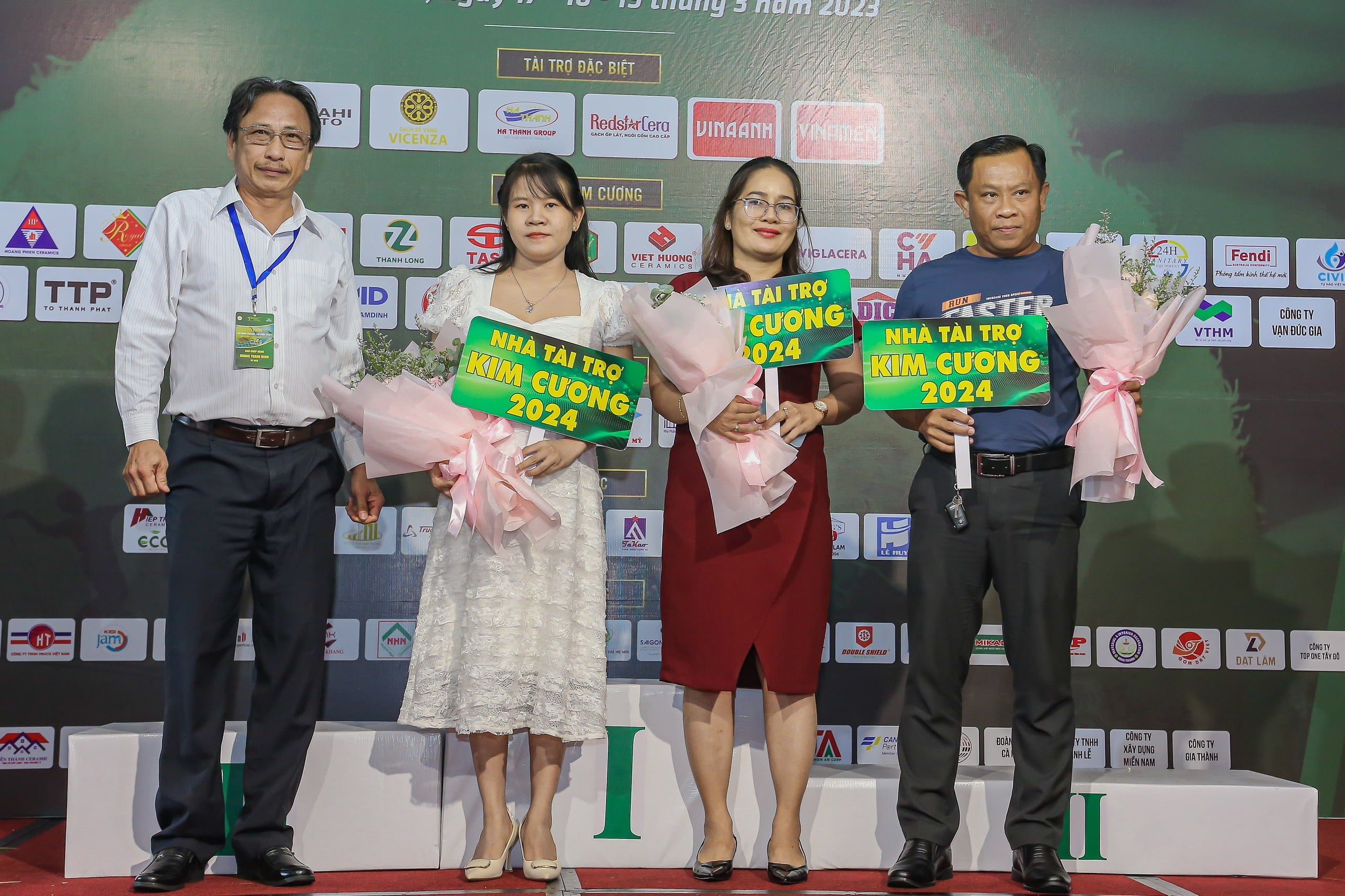 Bế mạc Ngày hội tennis ngành Trang trí nội thất Miền Trung Nam Bộ và Tây Nguyên năm 2023 ntt lan 15b
